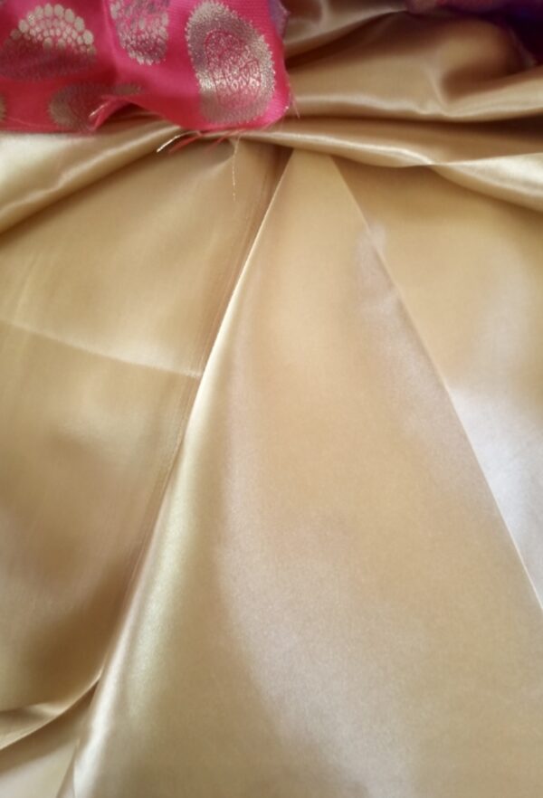 Banarasi Beautiful Yellow Coloured Sari - Image 4